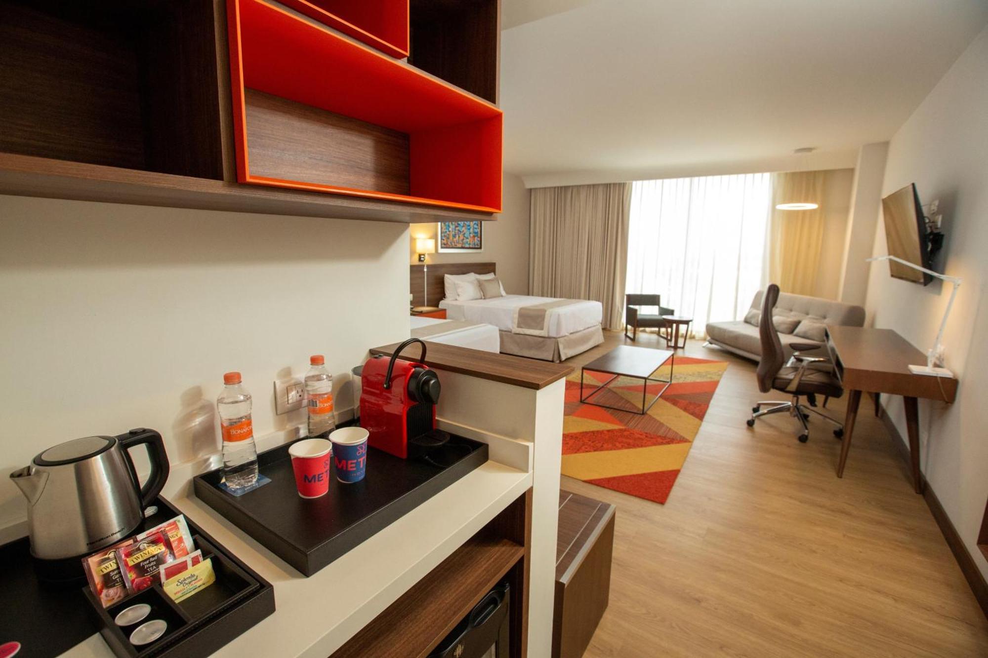 Metria Hotel León Dış mekan fotoğraf A typical studio room at a Residence Inn